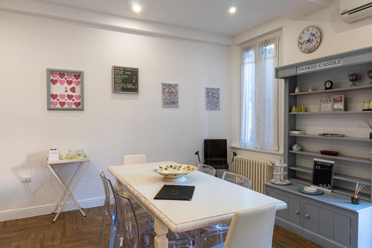 Gold Maison Villa Ферара Екстериор снимка