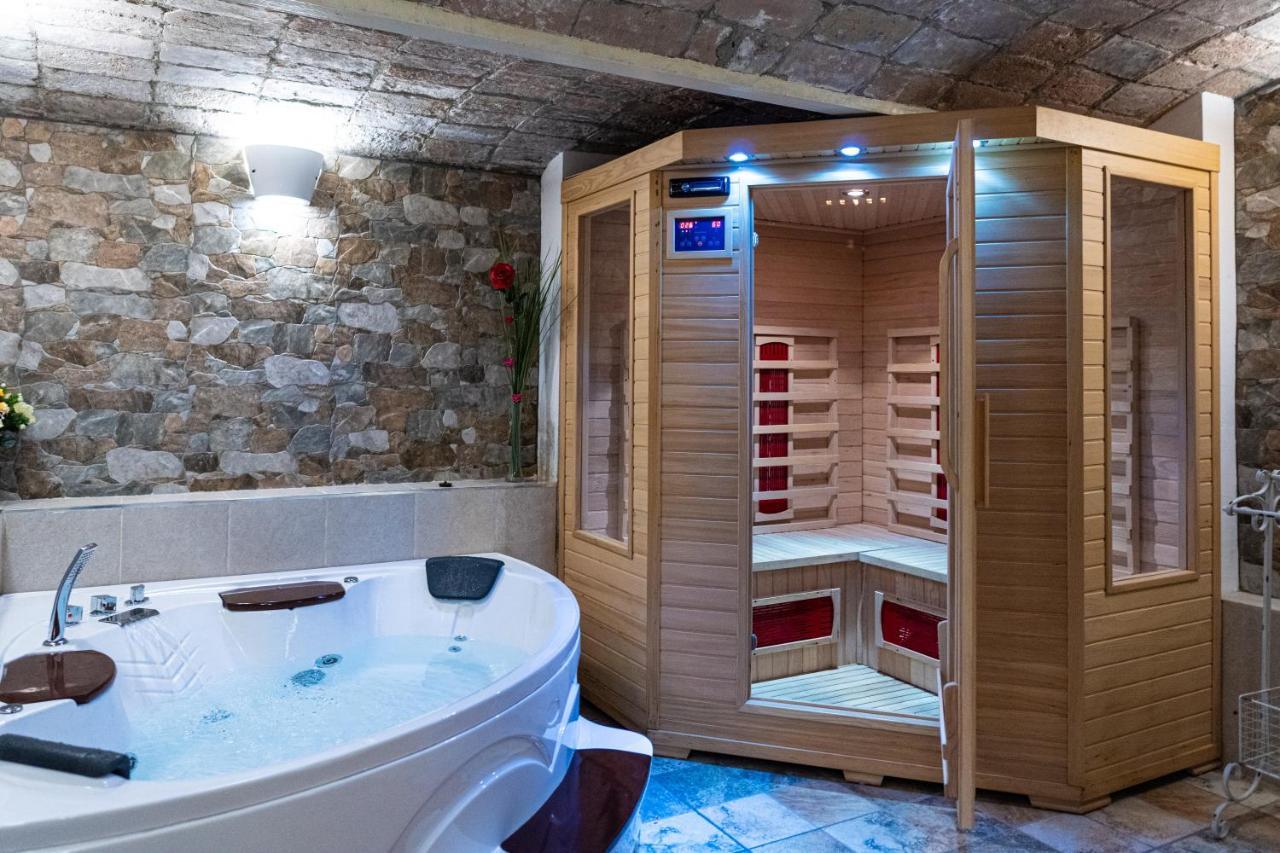 Gold Maison Villa Ферара Екстериор снимка
