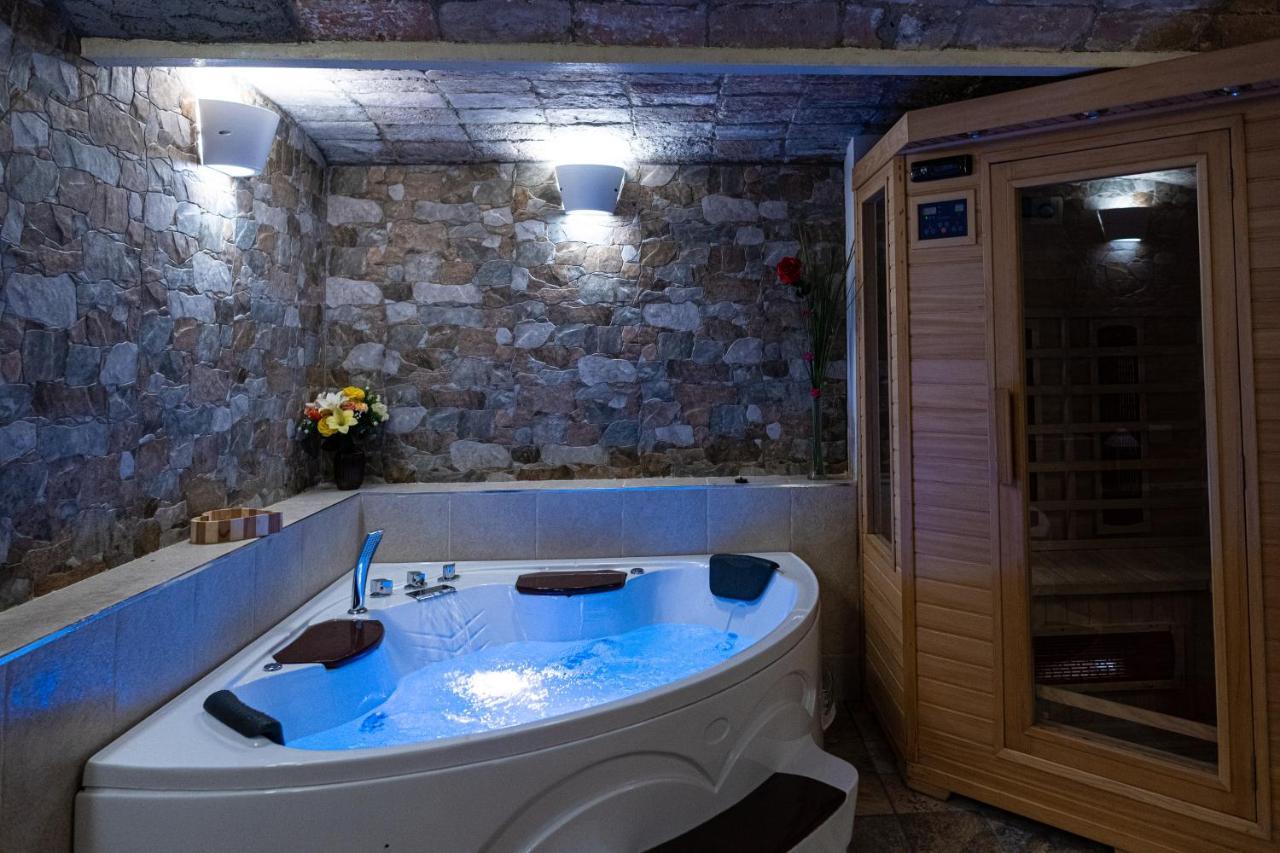 Gold Maison Villa Ферара Екстериор снимка