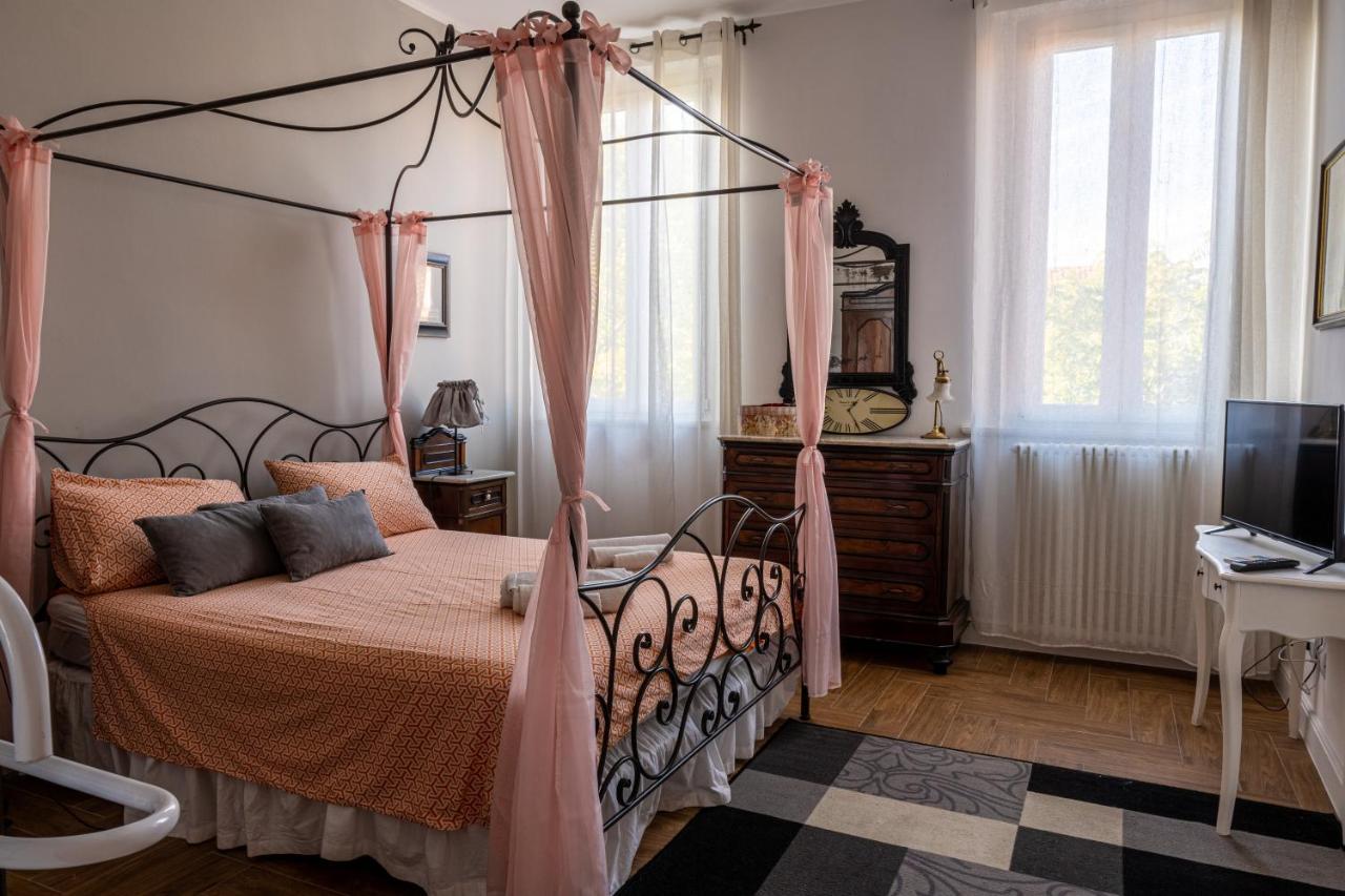 Gold Maison Villa Ферара Екстериор снимка