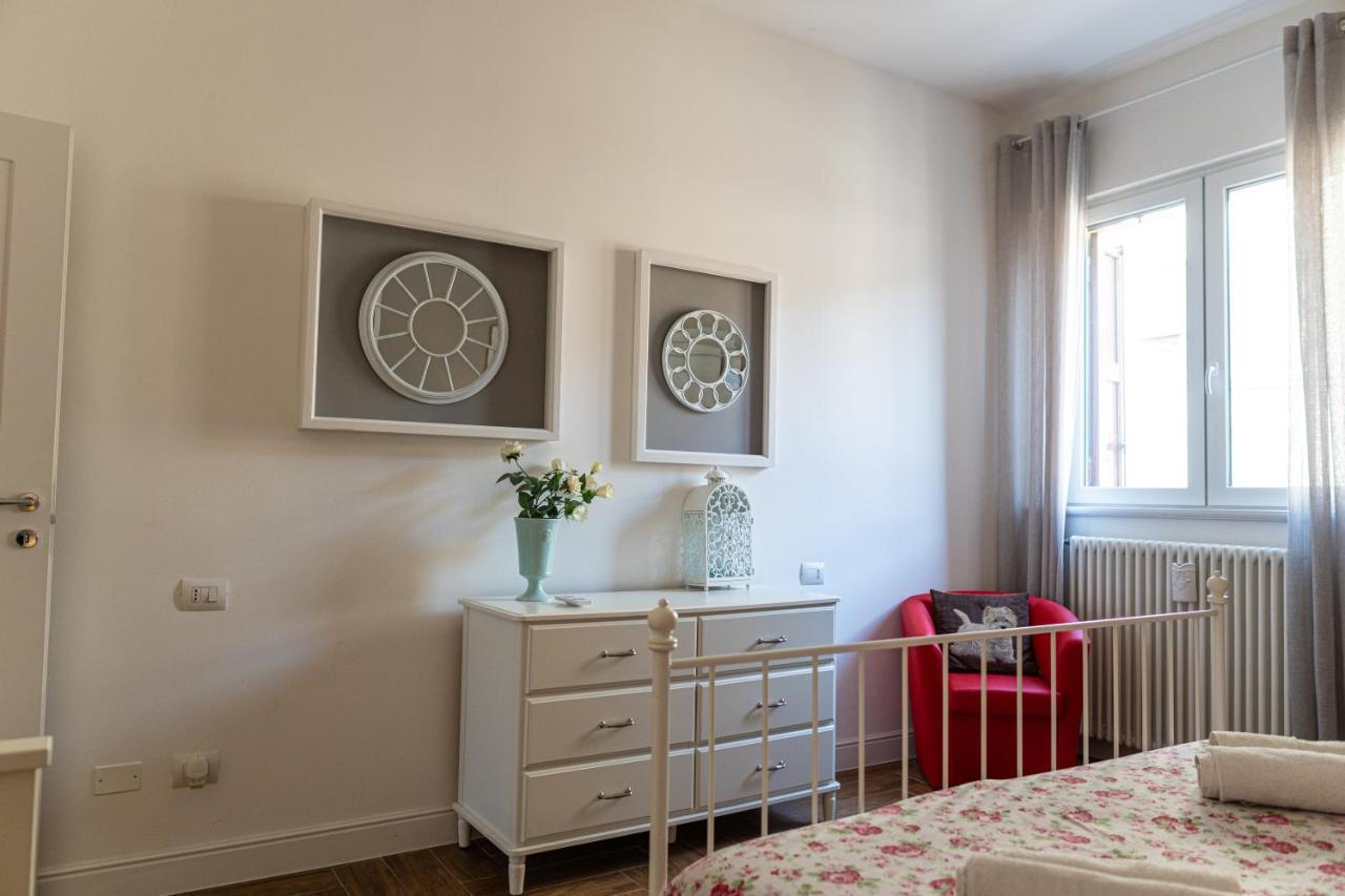Gold Maison Villa Ферара Екстериор снимка